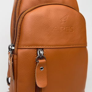 Borsetă din piele naturală - Ares Messenger - Unisex - Maro cognac